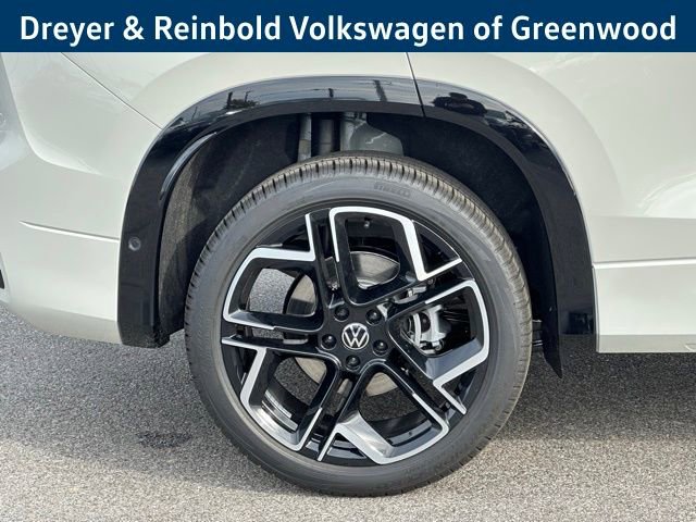 New 2026 Volkswagen Tiguan SEL R-Line image 9