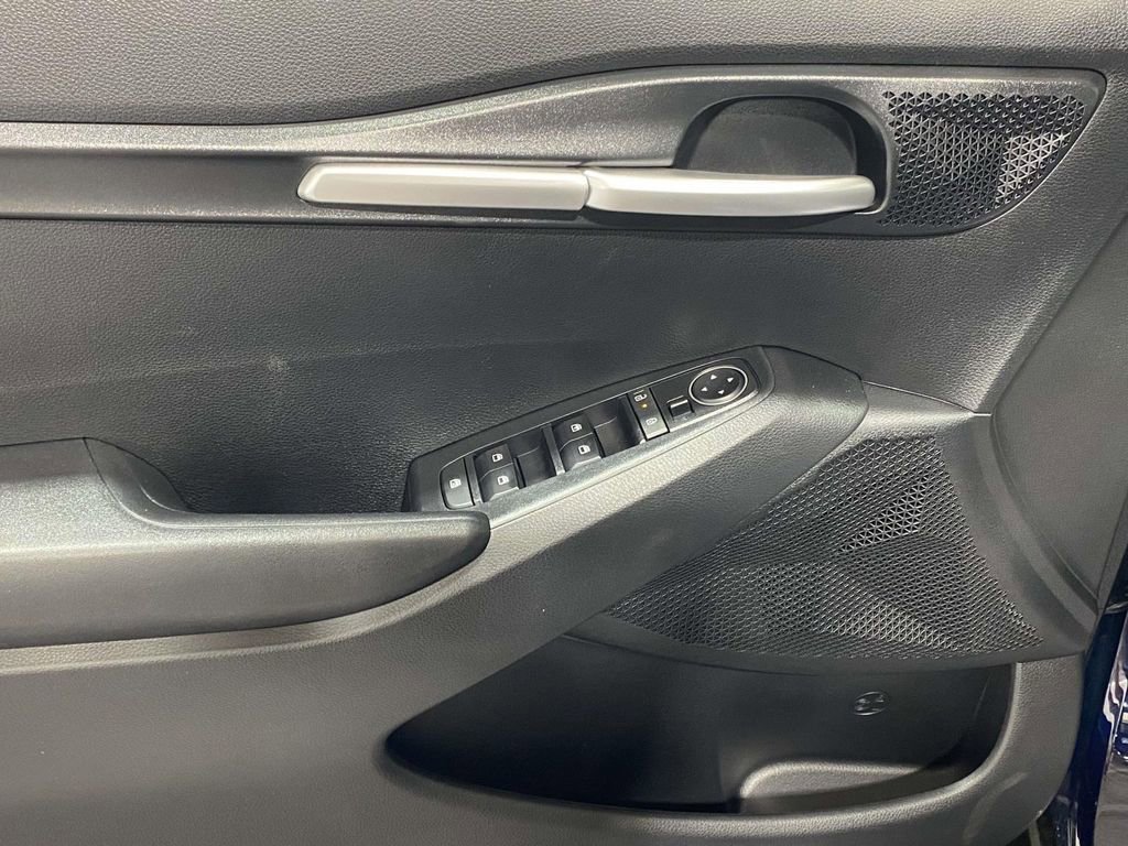 New 2026 Kia Seltos LX image 18