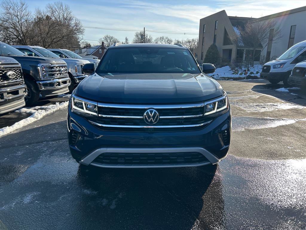 Used 2021 Volkswagen Atlas Cross Sport SEL Premium image 2