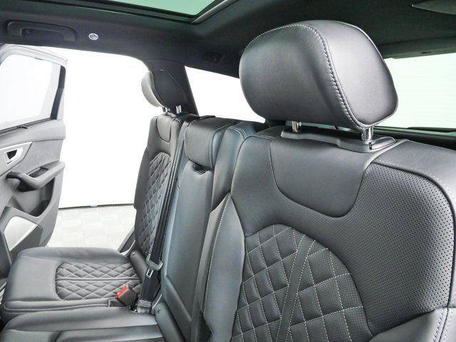 New 2026 Audi SQ7 Prestige AWD/4WD image 23