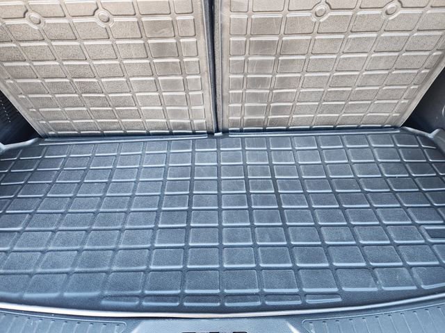 Used 2023 Ford Explorer Platinum w/ Technology Package image 35