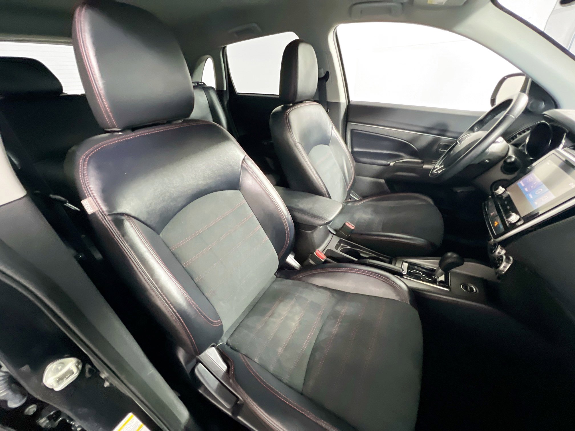 Used 2024 Mitsubishi Outlander Sport ES AWD/4WD image 30