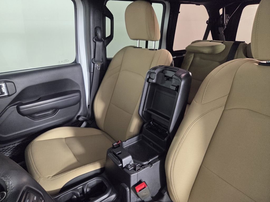 Used 2019 Jeep Wrangler Unlimited Sport S AWD/4WD image 21