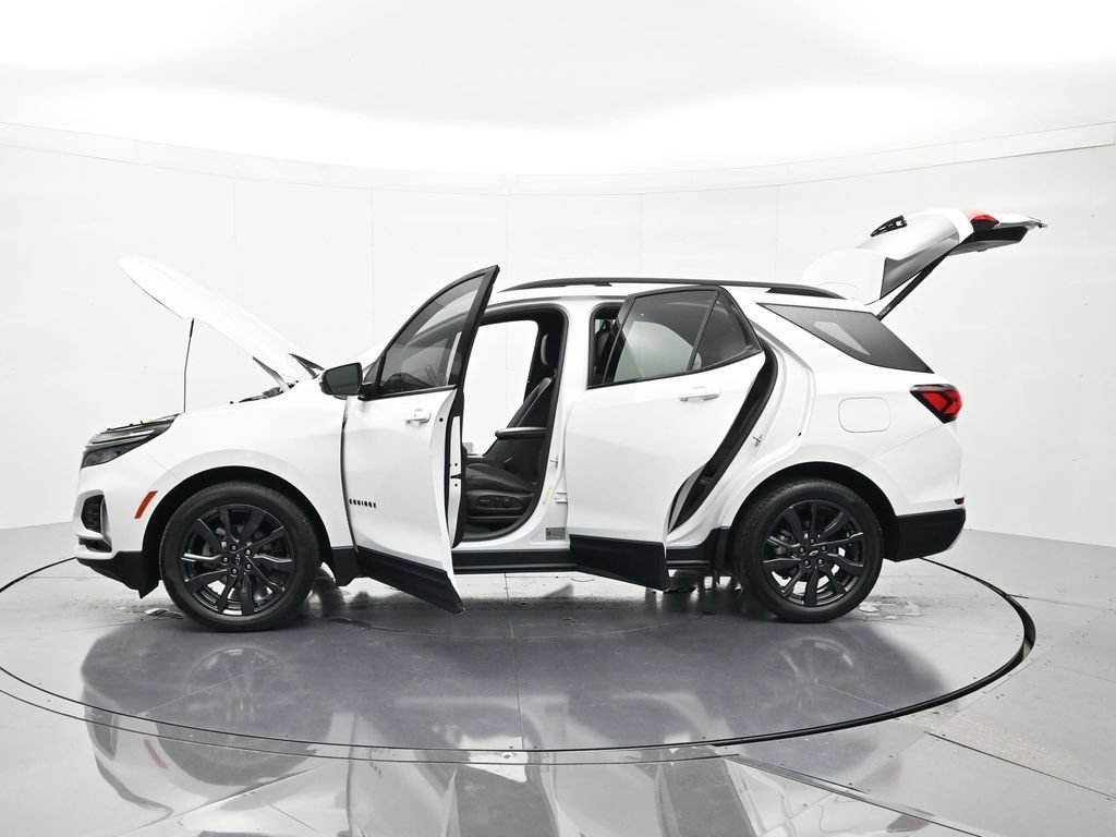 Certified 2022 Chevrolet Equinox RS w/ Infotainment Package FWD image 47