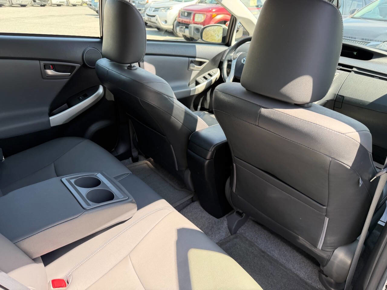 Used 2013 Toyota Prius Four w/ Deluxe Solar Roof Pkg FWD image 32