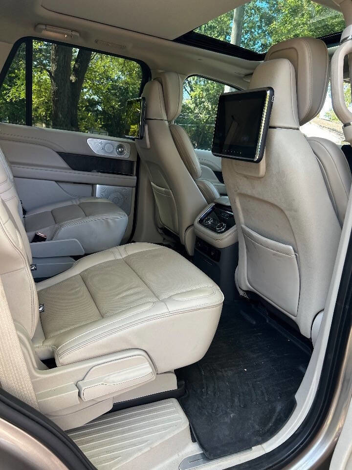 Used 2018 Lincoln Navigator Reserve w/ Technology Package image 21
