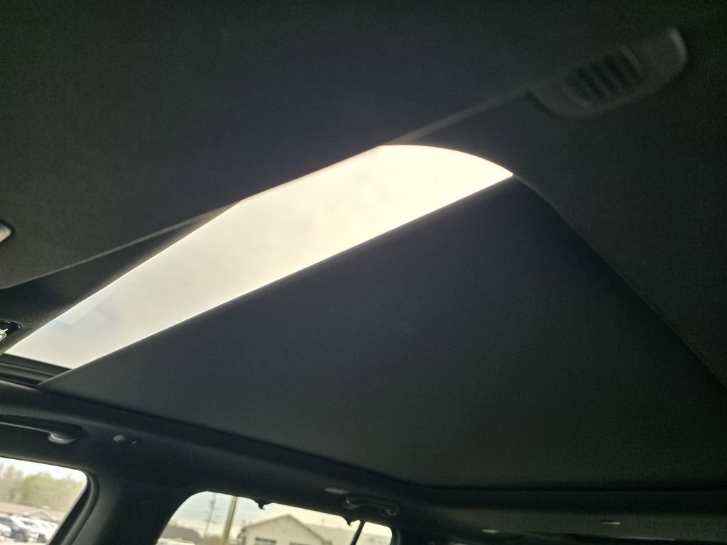 Used 2022 Jeep Grand Wagoneer Series I w/ Flexible Seating Group image 23