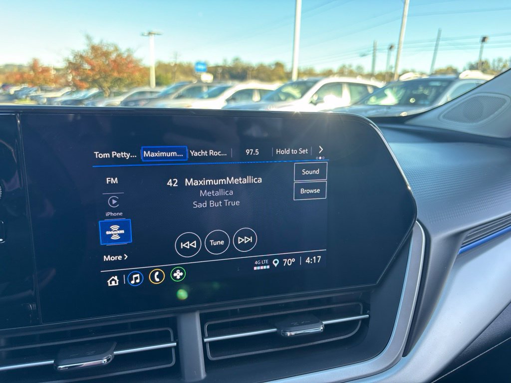 Used 2024 Chevrolet Trax LS w/ LS Convenience Package FWD image 21