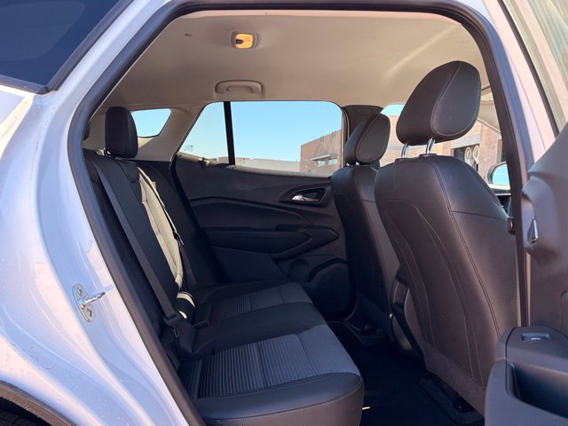Used 2025 Chevrolet Trax LT FWD image 12