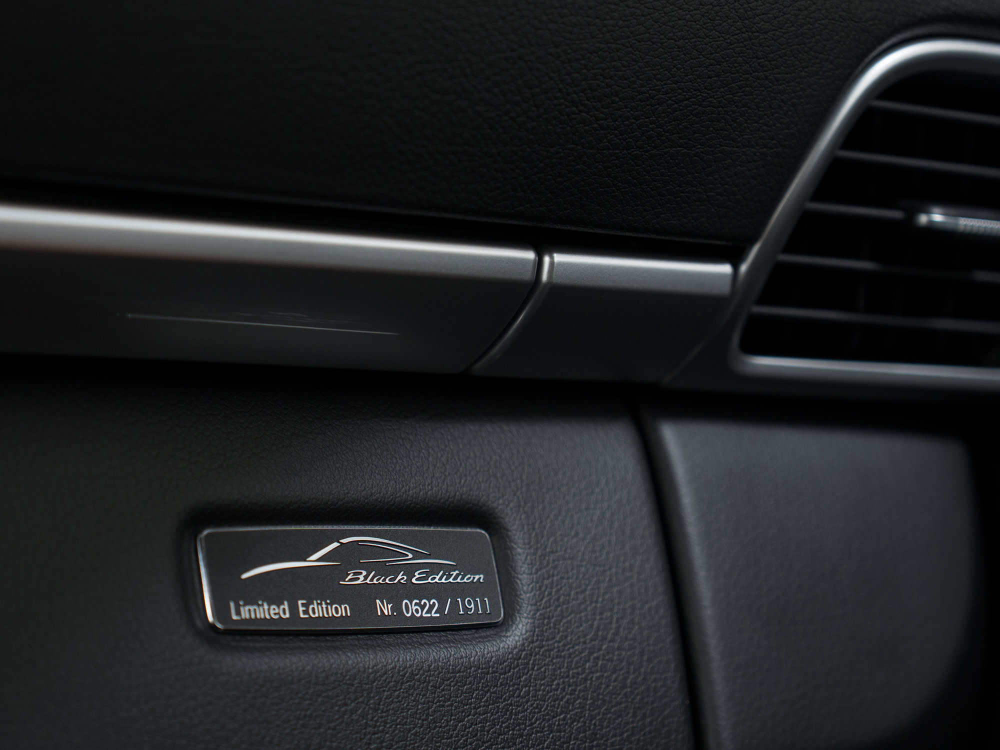 Used 2012 Porsche 911 Carrera Black Edition image 26