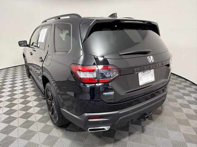 Used 2025 Honda Pilot Black Edition image 4