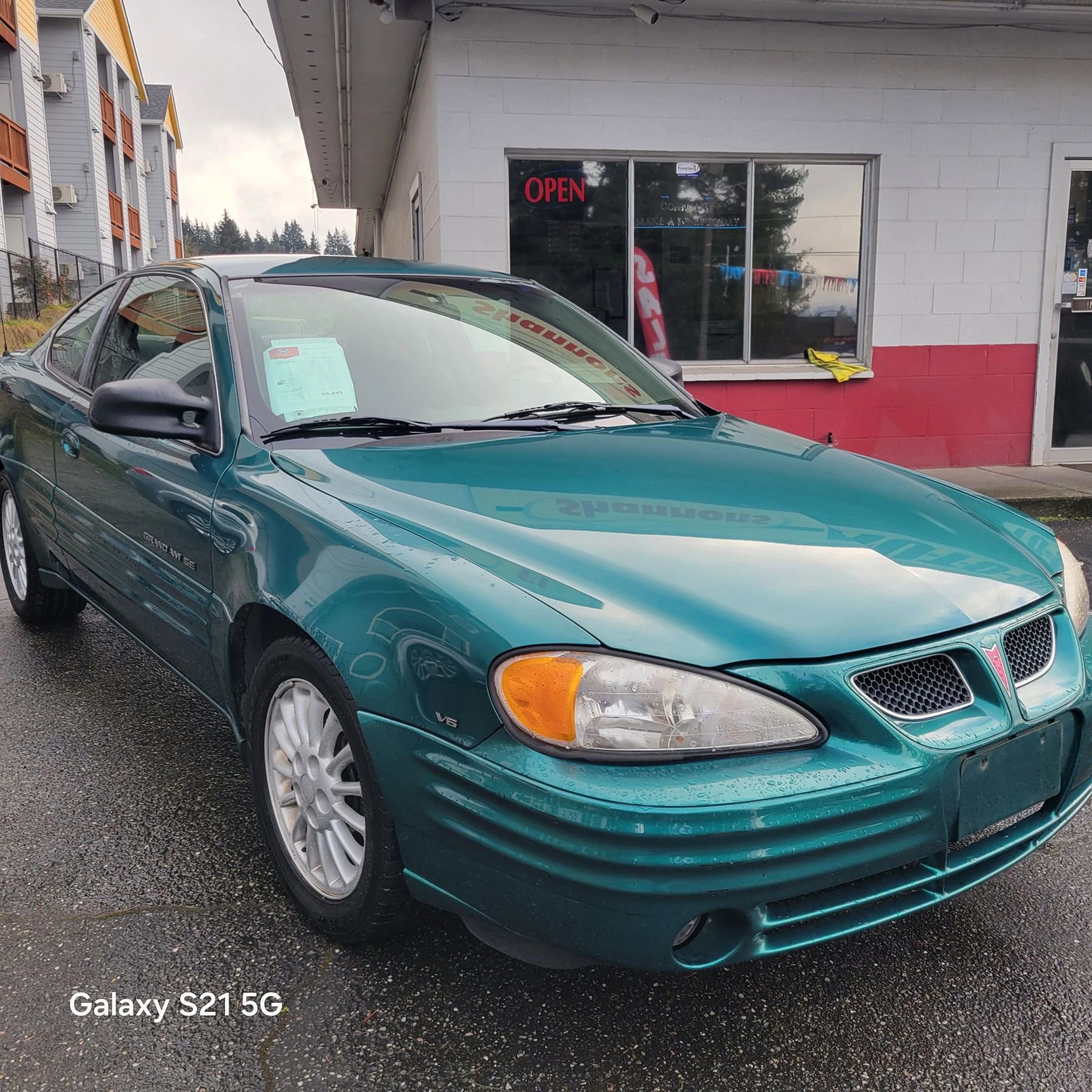 Used 1999 Pontiac Grand Am SE image 3
