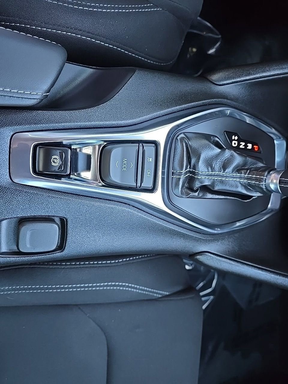 Certified 2020 Chevrolet Camaro LT RWD image 18