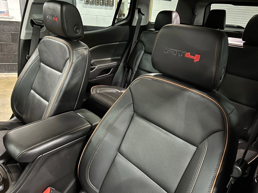 Used 2023 GMC Acadia AT4 w/ Technology Package image 33