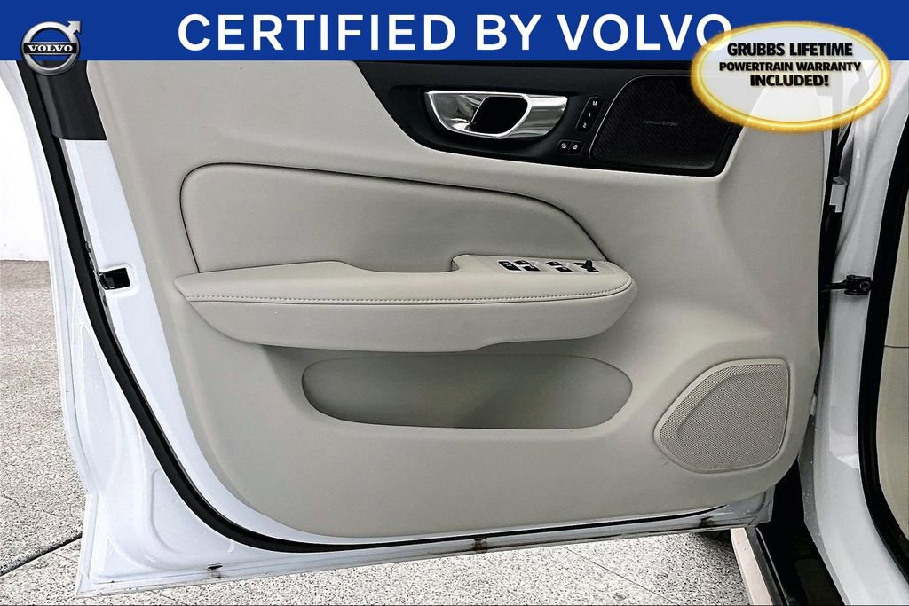 Used 2025 Volvo V60 B5 Cross Country Ultra w/ Protection Package Premier image 23