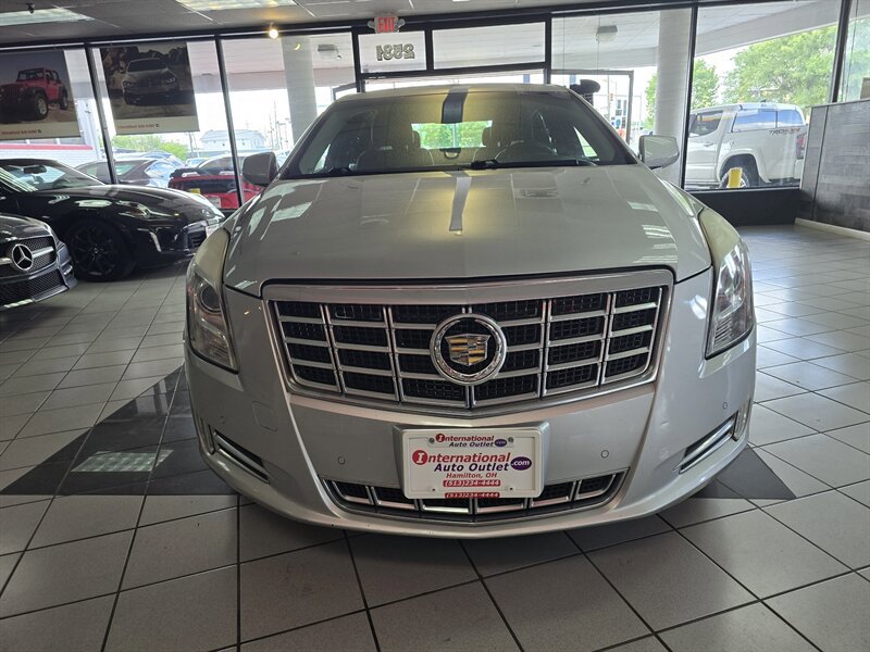 Used 2013 Cadillac XTS Luxury FWD image 2