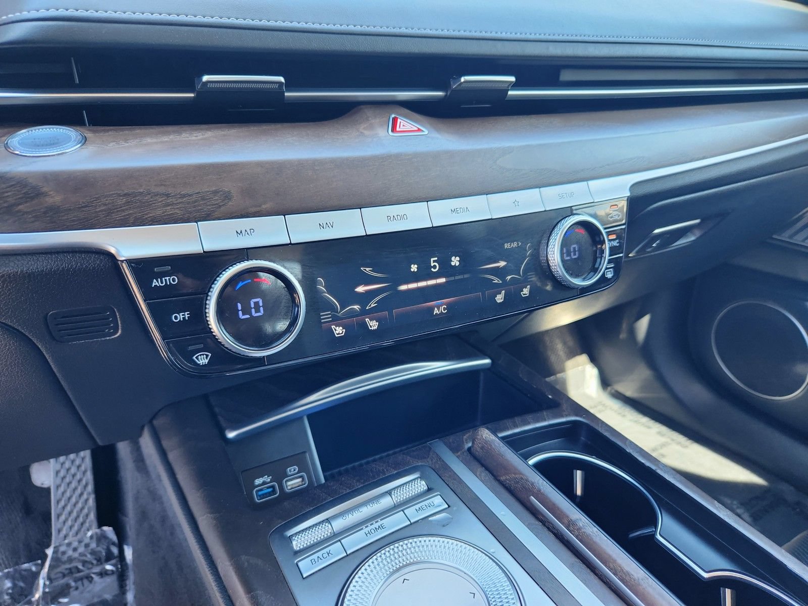 Used 2022 Genesis G80 2.5T w/ Advanced Package RWD image 25