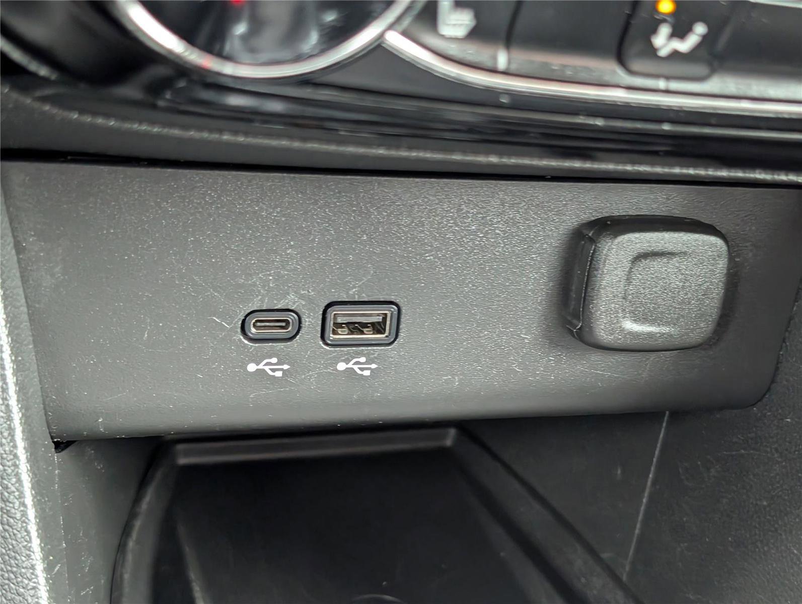 Used 2024 Buick Encore GX Sport Touring w/ Comfort Package AWD/4WD image 26