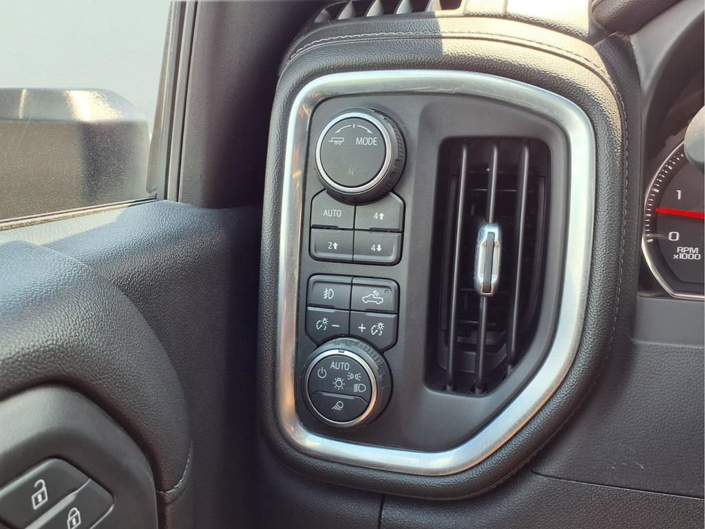 Used 2020 Chevrolet Silverado 2500 LTZ w/ LTZ Convenience Package AWD/4WD image 10
