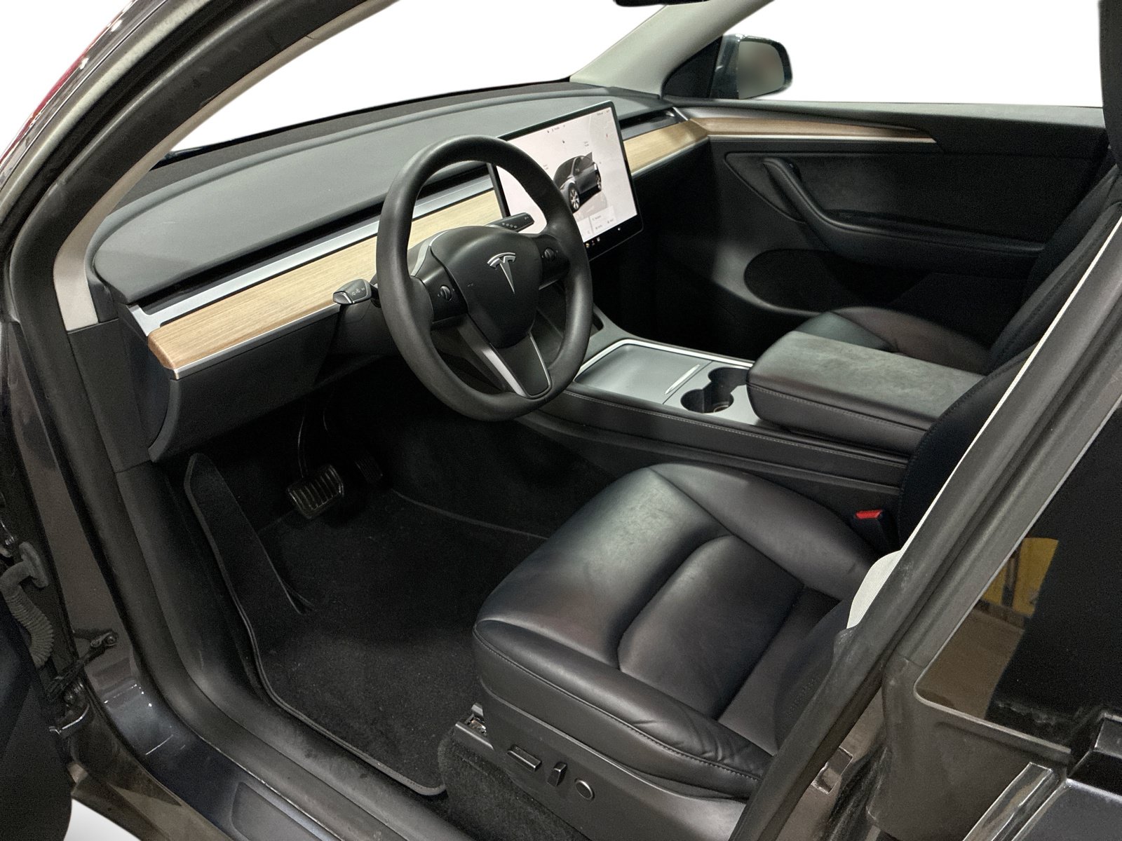 Certified 2023 Tesla Model Y Long Range AWD/4WD image 9