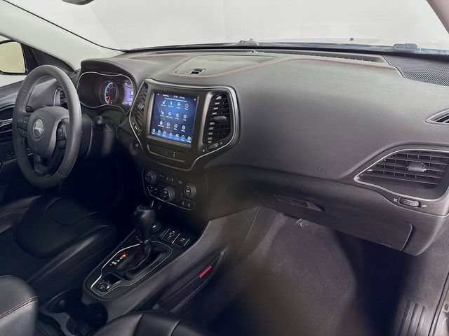 Used 2022 Jeep Cherokee Trailhawk AWD/4WD image 32