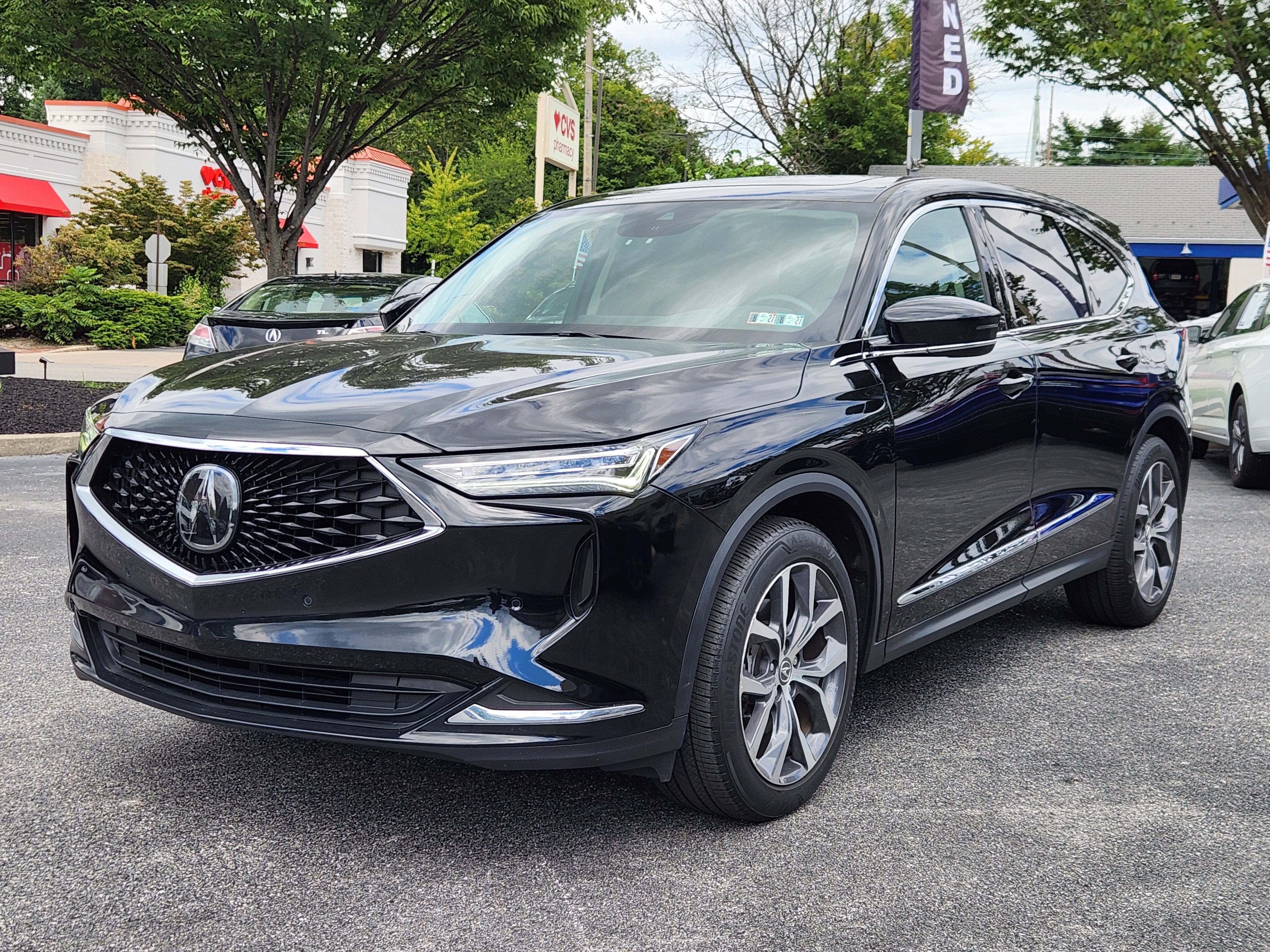 Used 2023 Acura MDX w/ Technology Package AWD/4WD image 2