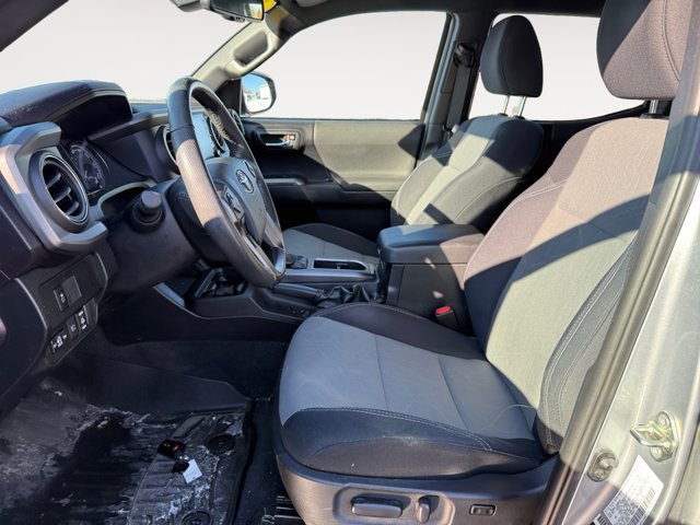 Used 2020 Toyota Tacoma TRD Sport image 10