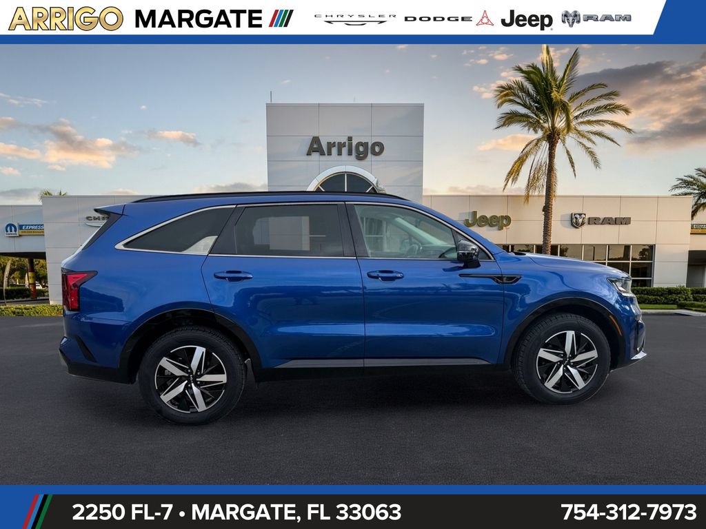 Used 2022 Kia Sorento S FWD image 8