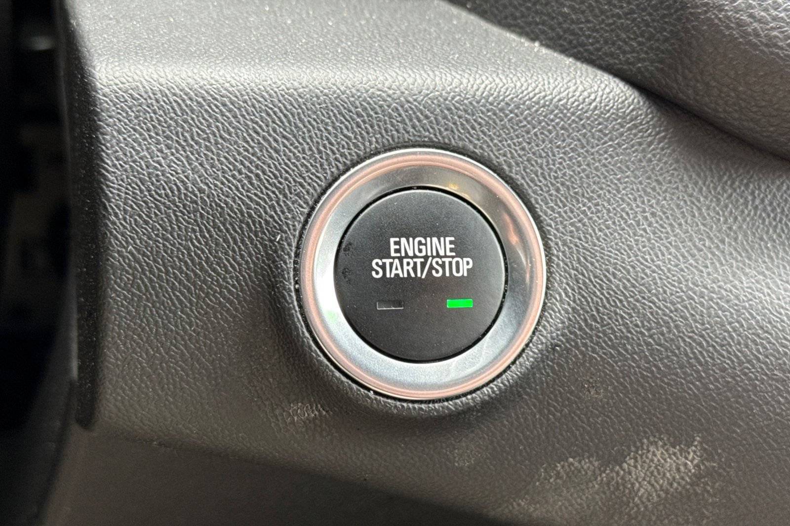 Used 2024 GMC Terrain SLT AWD/4WD image 23