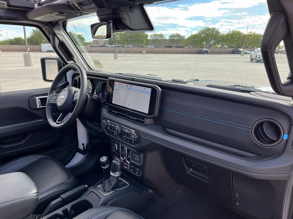 Used 2024 Jeep Wrangler Unlimited Rubicon 4xe AWD/4WD image 15
