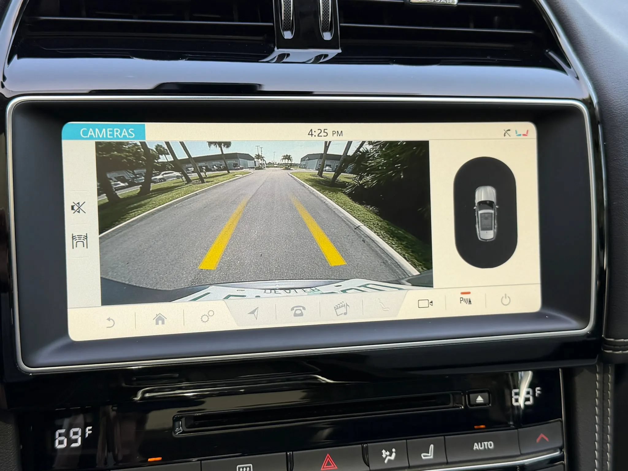 Used 2020 Jaguar F-PACE R-Sport AWD/4WD image 16