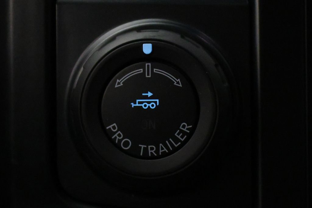 Used 2025 Ford F250 Platinum AWD/4WD image 26