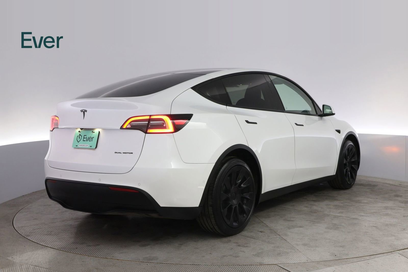 Used 2021 Tesla Model Y Long Range AWD/4WD image 3