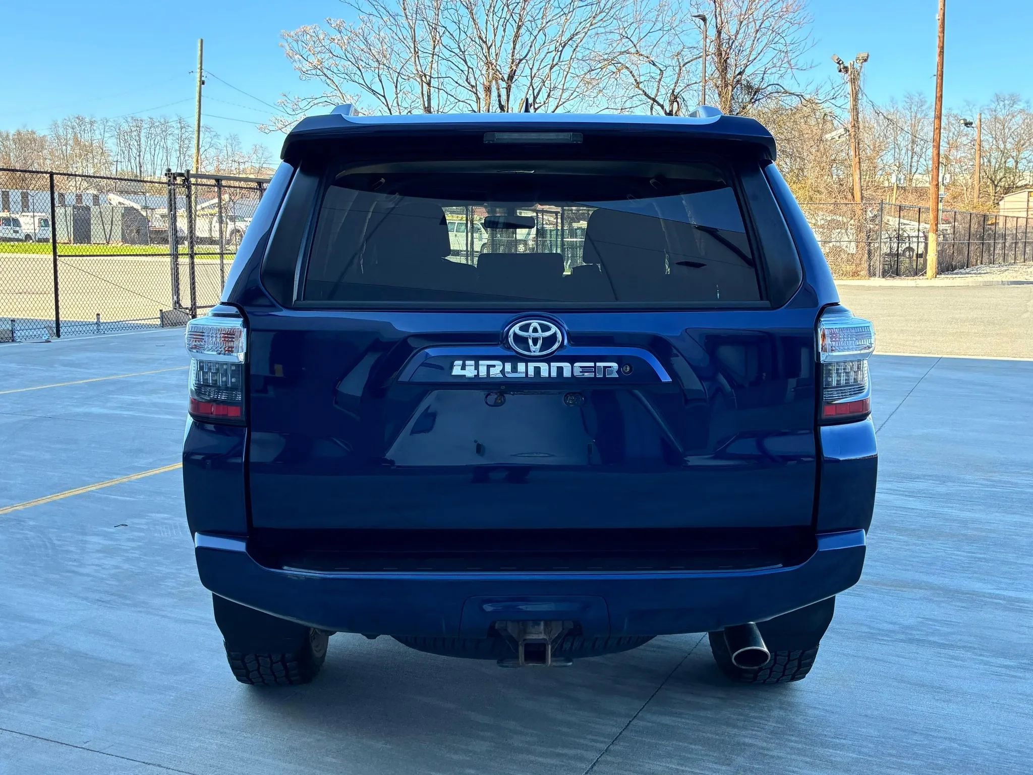 Used 2016 Toyota 4Runner SR5 image 2