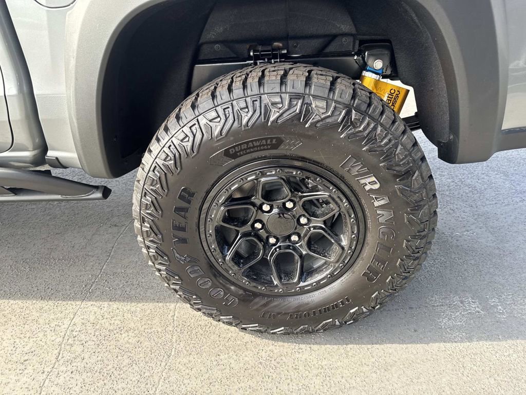 New 2026 Chevrolet Colorado ZR2 w/ ZR2 Bison Edition image 10