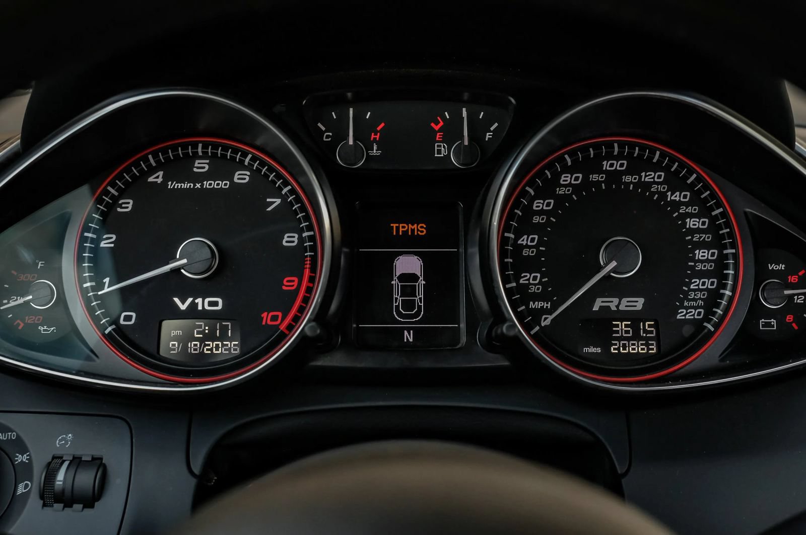 Used 2011 Audi R8 V10 AWD/4WD image 16