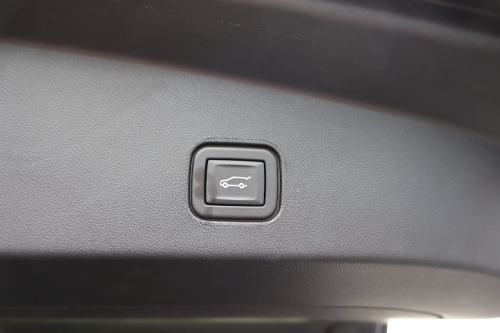 Used 2024 Cadillac Lyriq Sport RWD image 28