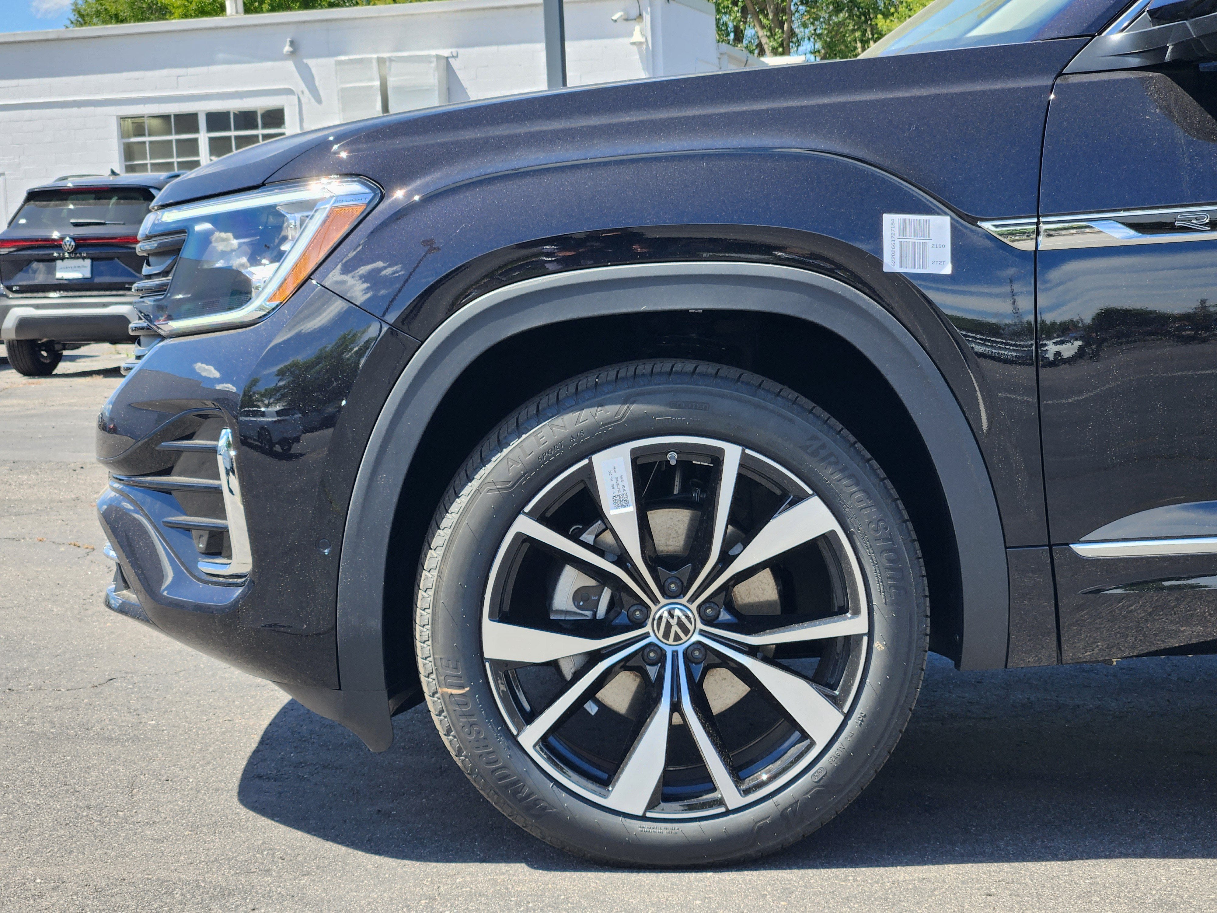 New 2026 Volkswagen Atlas SEL Premium R-Line AWD/4WD image 2
