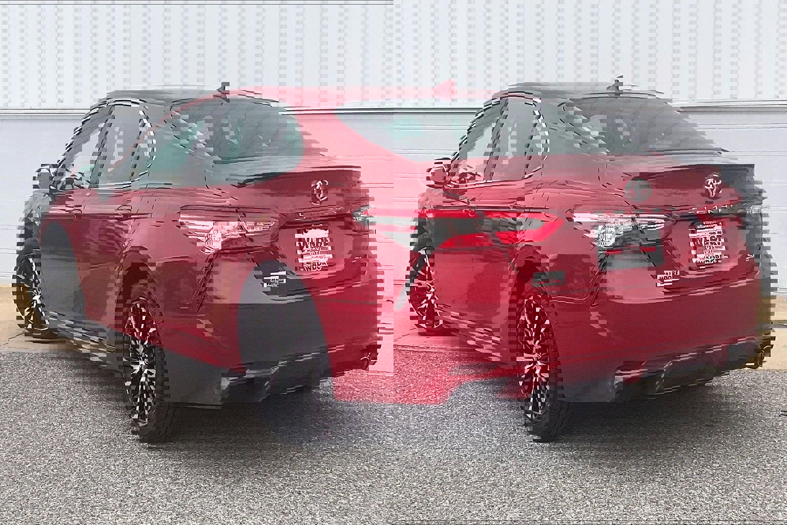 Used 2020 Toyota Camry SE image 15