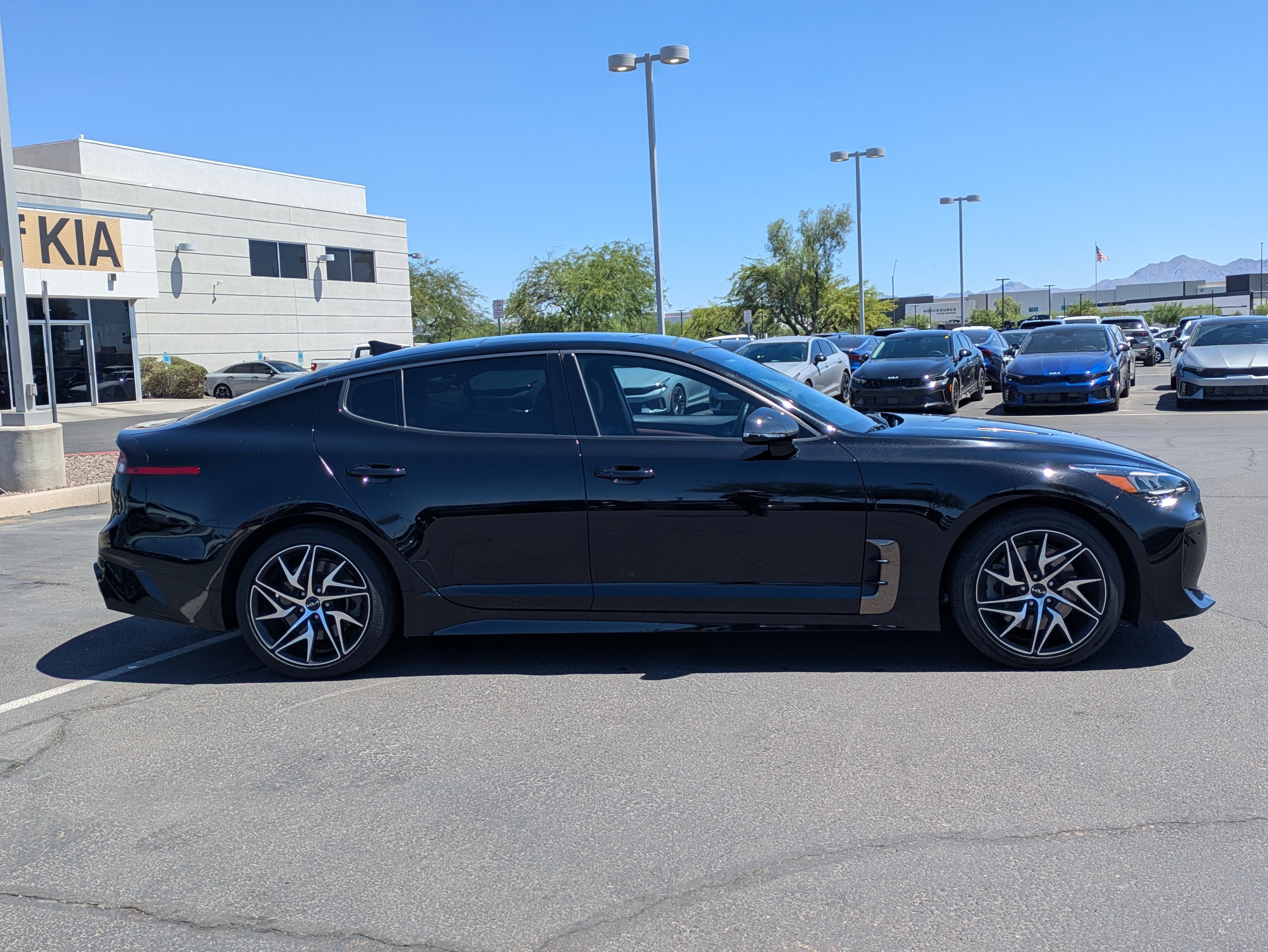 Used 2023 Kia Stinger GT-Line w/ Sun & Sound Package RWD image 6