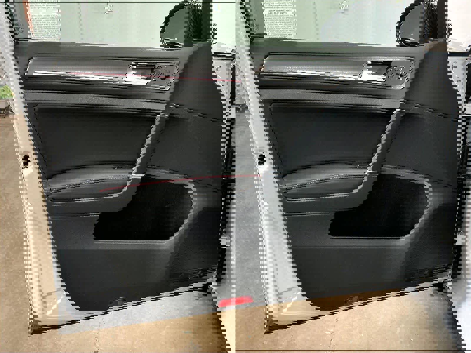 Used 2019 Volkswagen GTI SE image 23