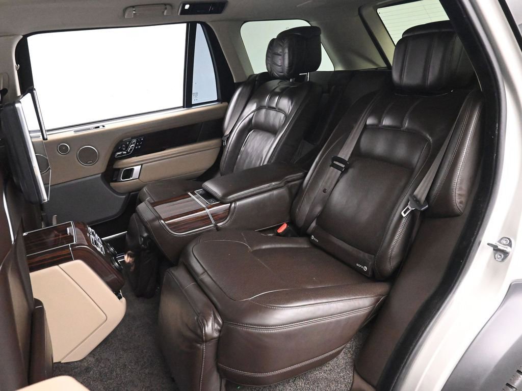 Used 2019 Land Rover Range Rover Long Wheelbase Autobiography image 20