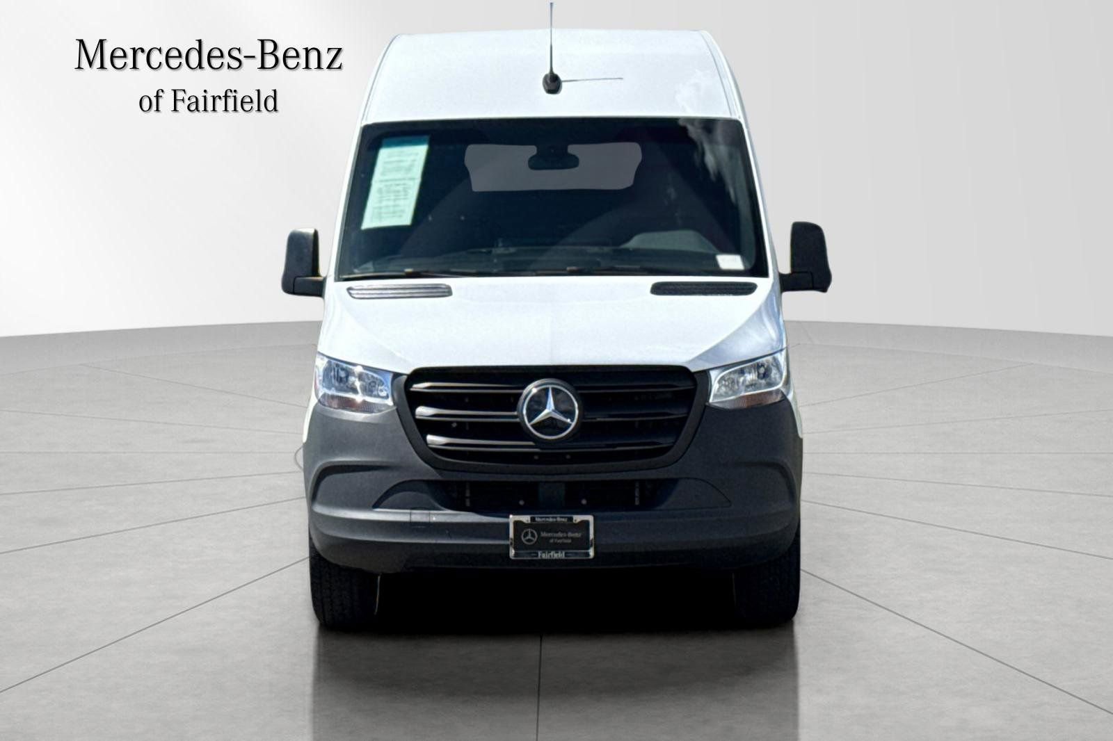 Used 2024 Mercedes-Benz eSprinter 170 Cargo image 9