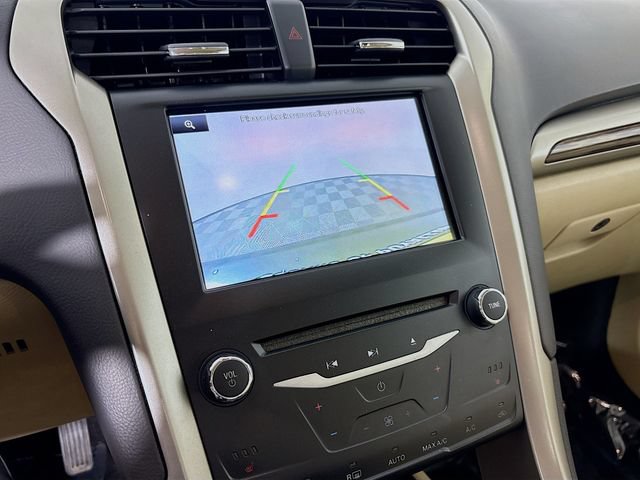 Used 2014 Ford Fusion SE w/ Equipment Group 202A FWD image 16
