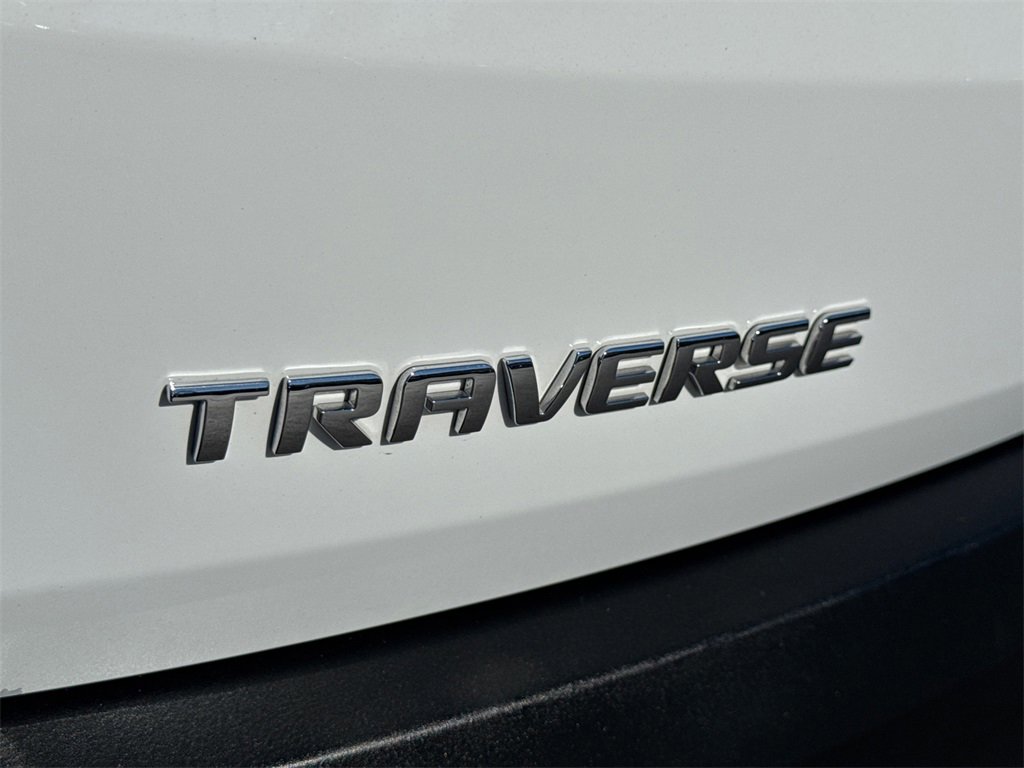 Used 2021 Chevrolet Traverse LT image 14