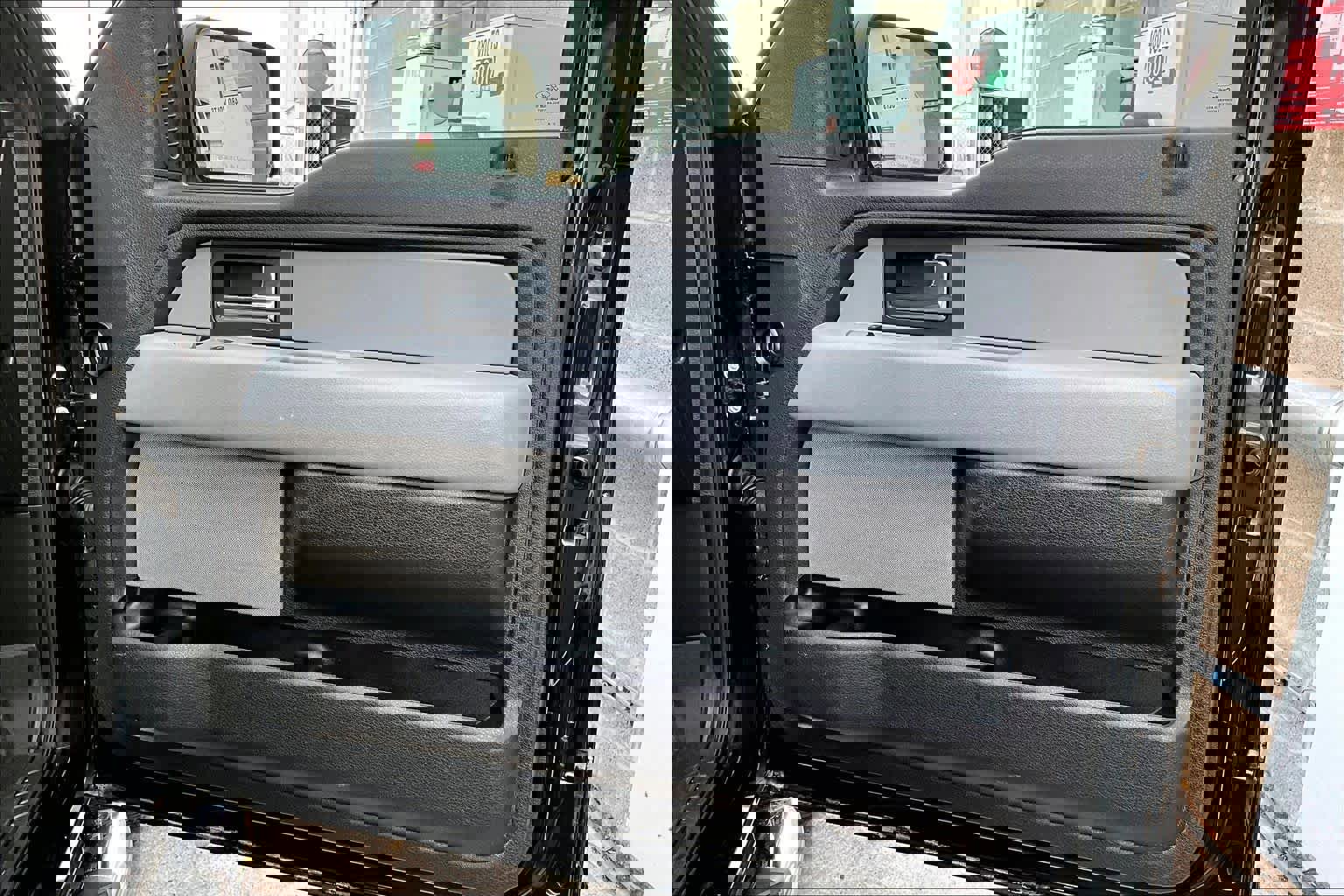 Used 2012 Ford F150 XLT w/ XLT Chrome Pkg image 23