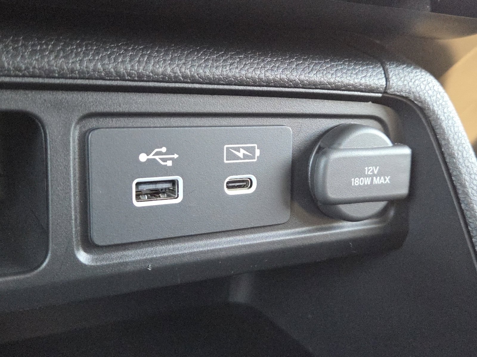 Used 2025 Honda Pilot EX-L image 32