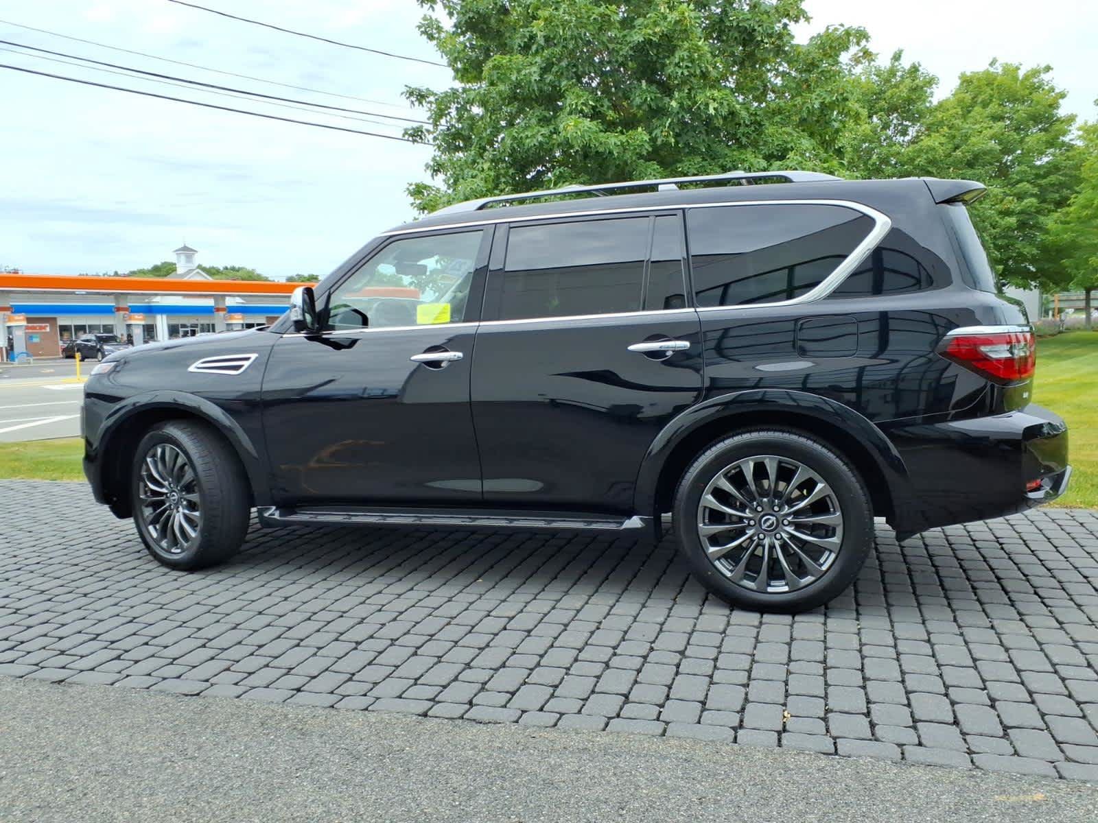 Used 2023 Nissan Armada Platinum w/ Captain's Chairs Package AWD/4WD image 8
