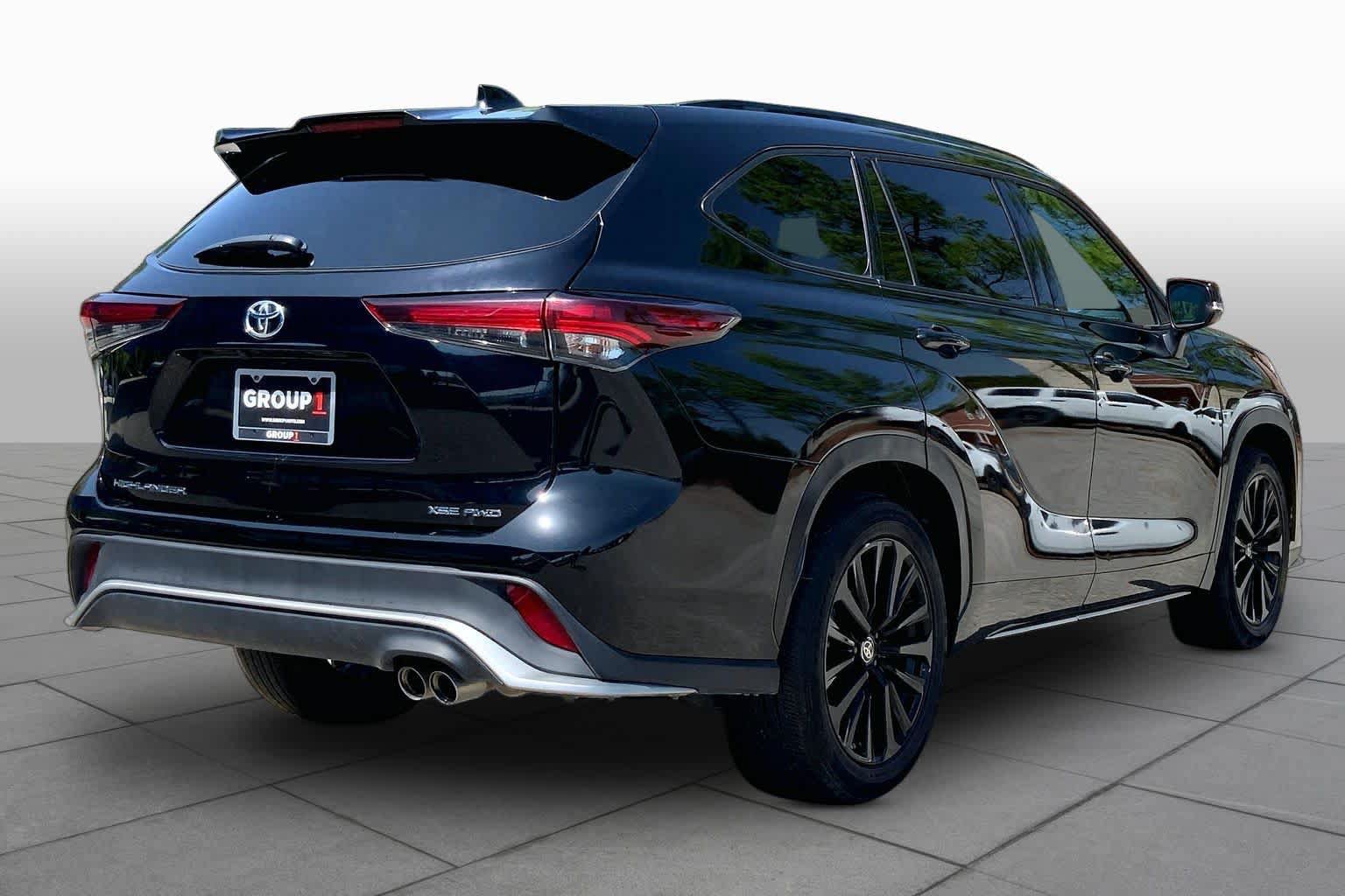 Used 2025 Toyota Highlander XSE AWD/4WD image 13