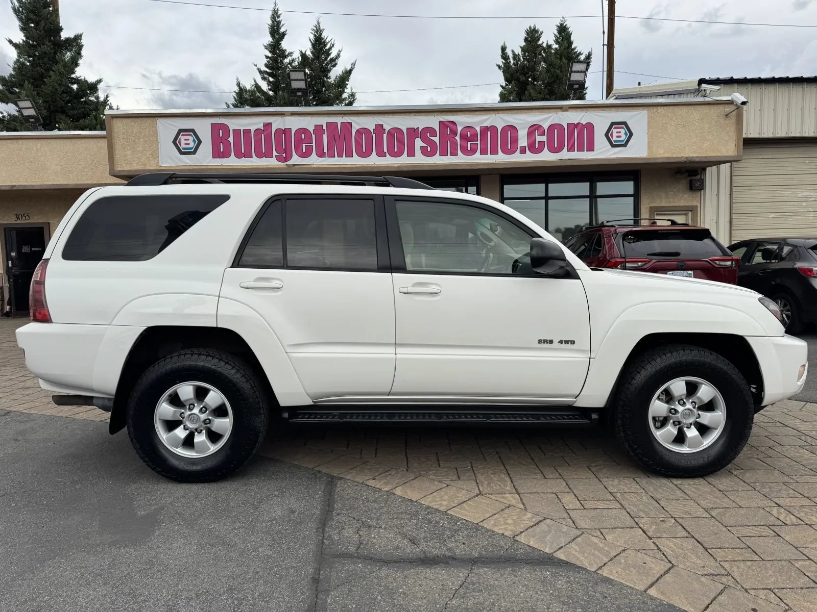 Used 2003 Toyota 4Runner SR5 AWD/4WD image 1